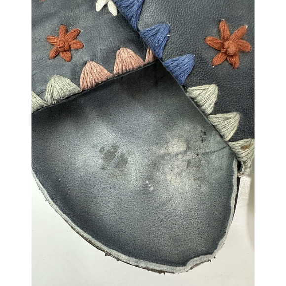 Free People Wildflowers Embroidered Floral Sandals Blue Slides Size 38 US 7.5 - Picture 6 of 11